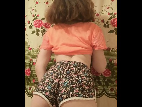 ❤️ Секси младо бебе кое ги соблекува шорцевите пред камера ❤️ Домашно порно на порно mk.milfnut-net.ru ﹏